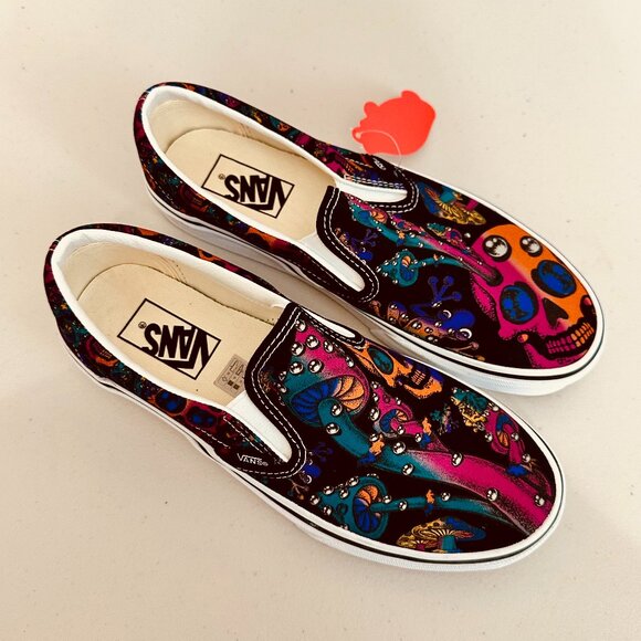 VANS TRIPPY DRIP MULTICOLOR SKULLS CLASSIC SLIP-ON CANVAS LOAFERS UNISEX 7M/8.5W - Picture 1 of 10